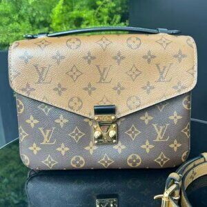 LOUIS VUITTON new lv bag